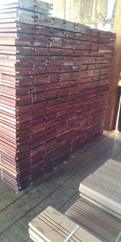 Decks de madeira